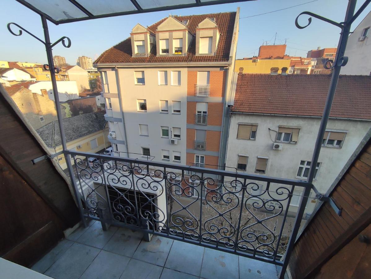 Woody Apartment Нови Сад Екстериор снимка