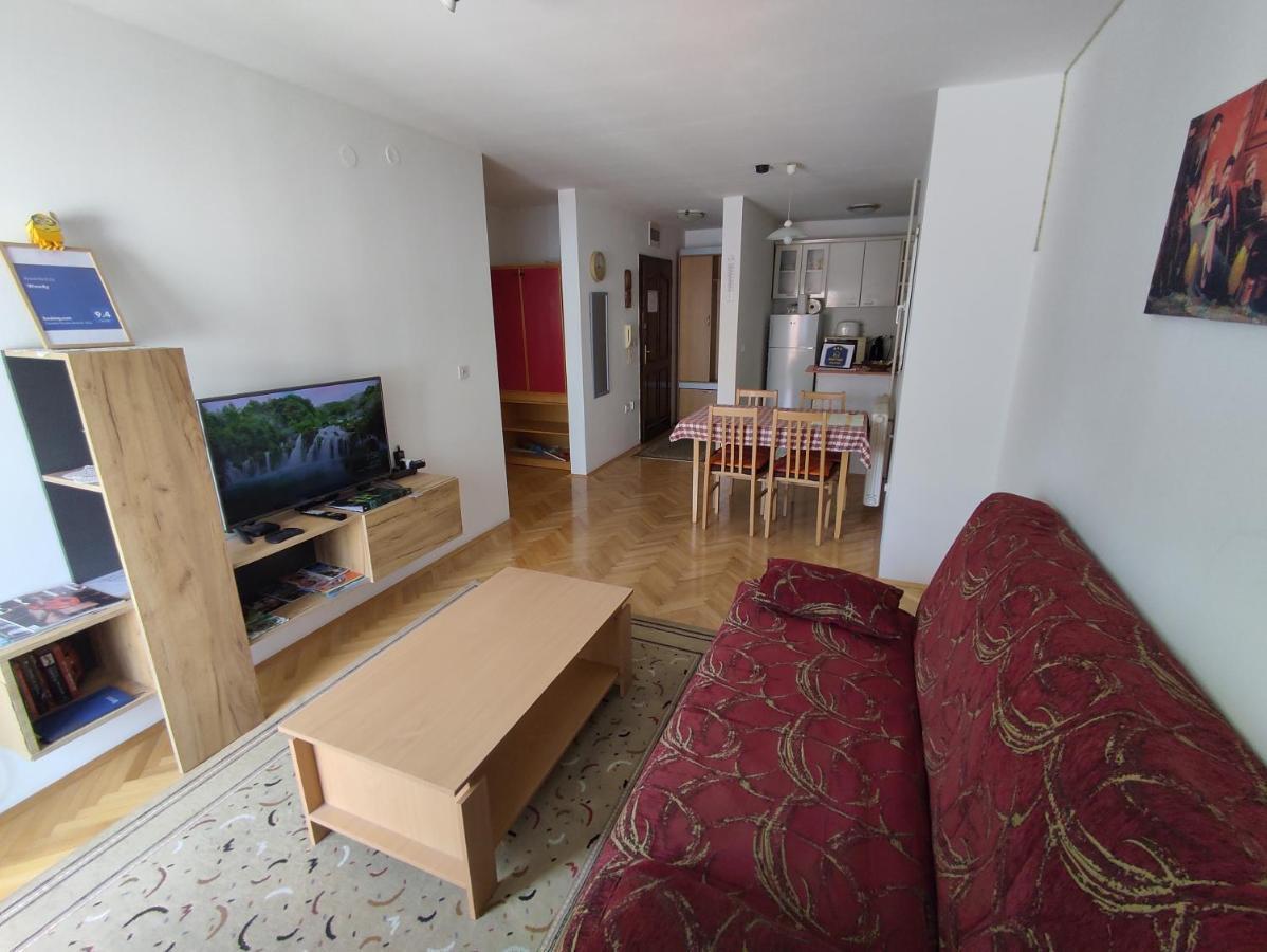 Woody Apartment Нови Сад Екстериор снимка